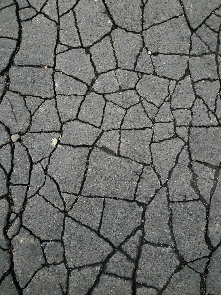 what causes concrete to crack? : main causes of cracking in concrete