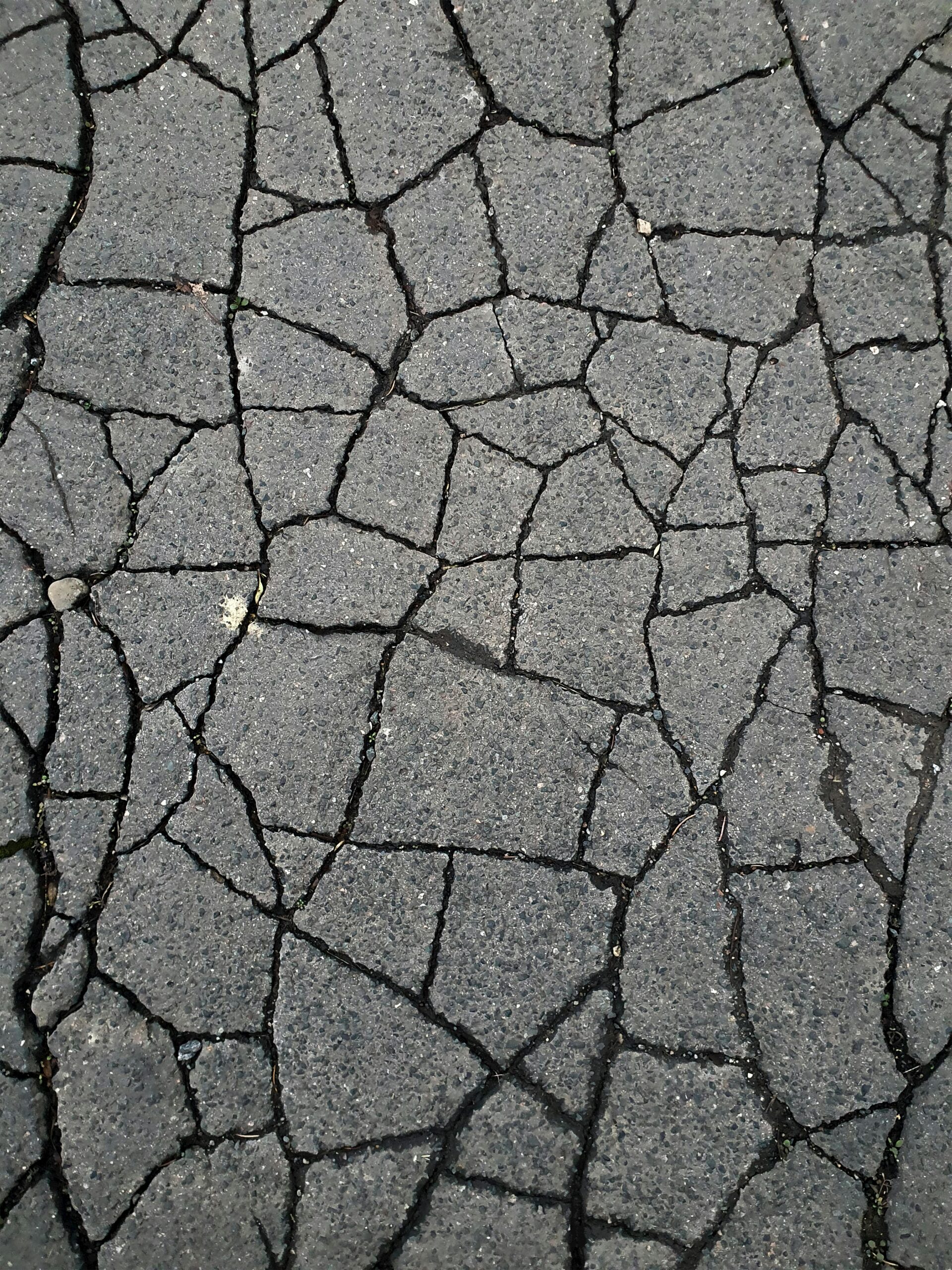 what causes concrete to crack? : main causes of cracking in concrete